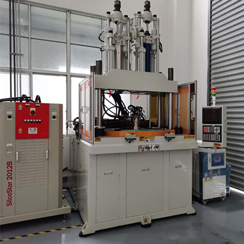 立式圓盤注塑機(jī)廠家